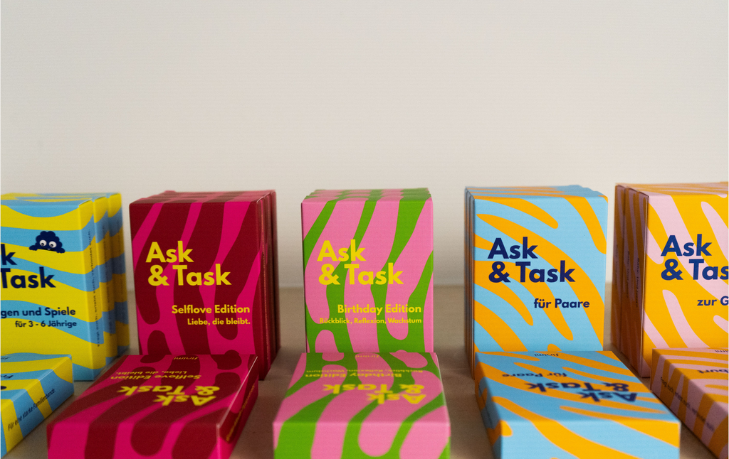 Ask Task Geschenk zur Geburt | Kartenset für werdende & frische Eltern – finimi